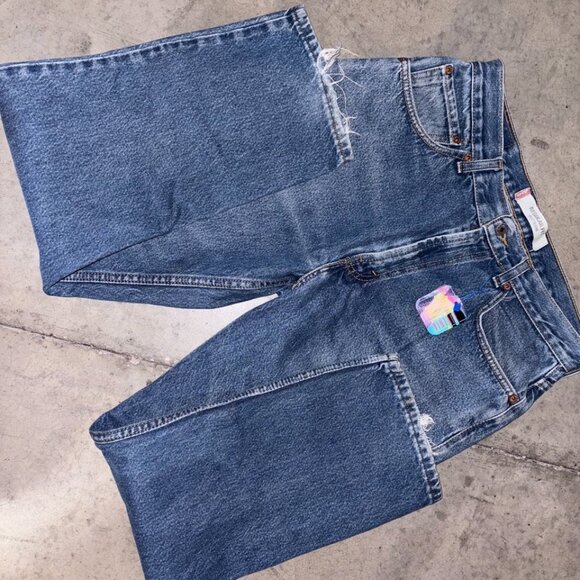 Vintage Levi's 505 Medium Wash Distressed Zipper Fly Jeans 34/30 - Picture 2 of 6